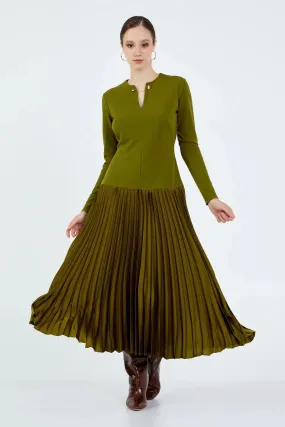 Dress with Pleated Skirt Green