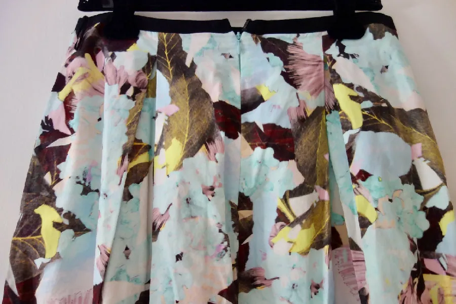 Erdem blue floral print pleated Imari skirt