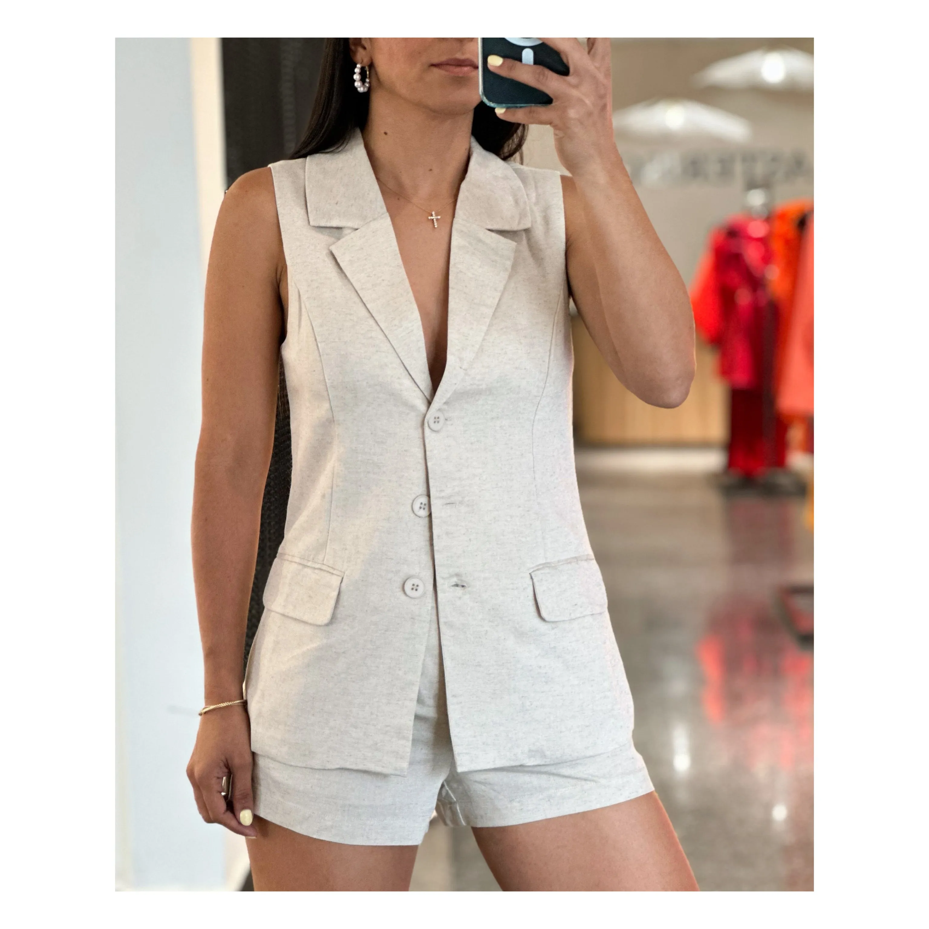 HIGH WAIST PLEATED SHORTS