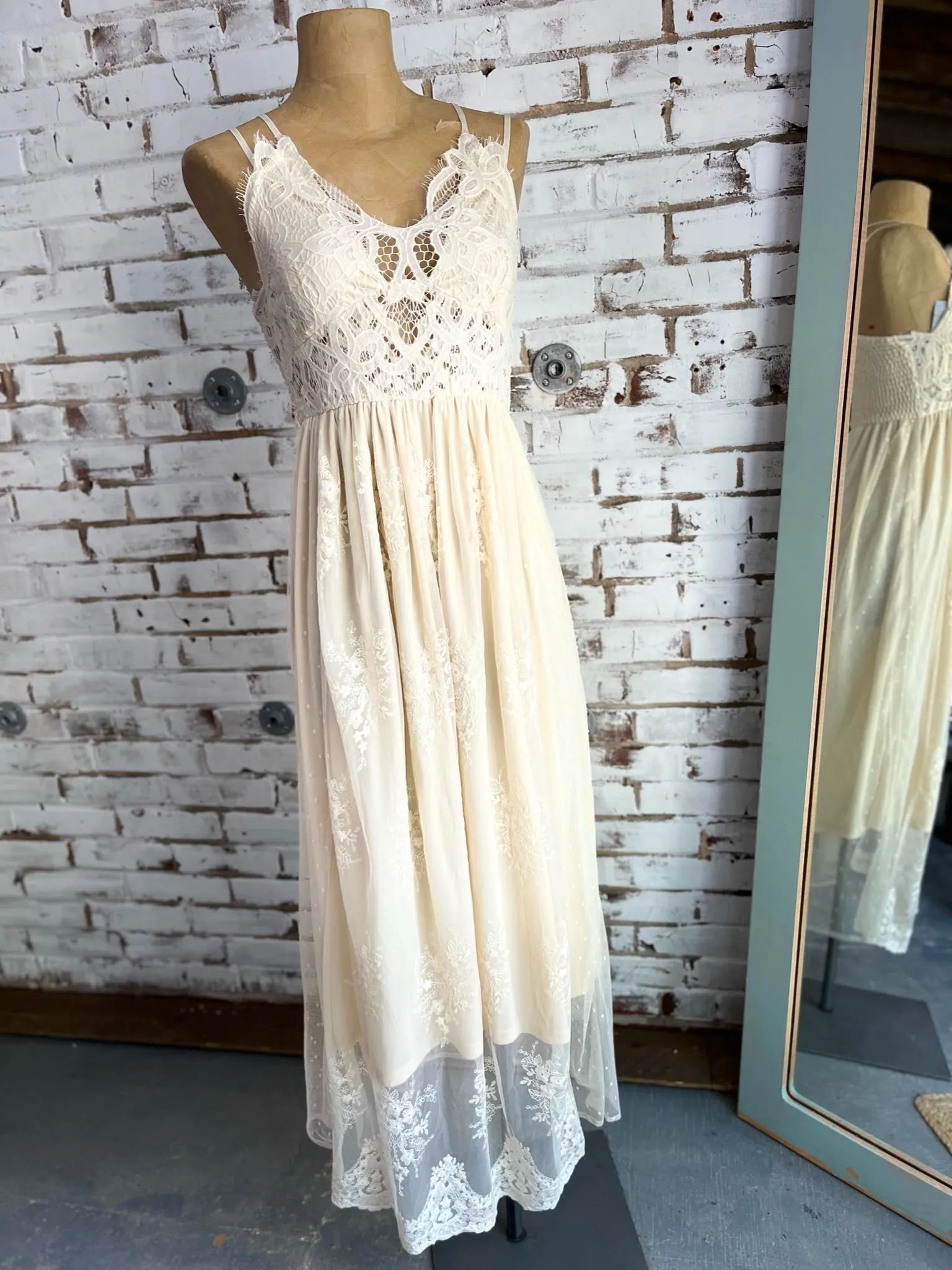 Scott Lace Maxi Dress in Cream