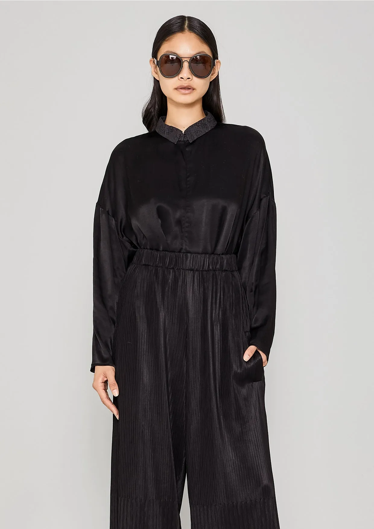 SHIRT COLLAR ZIP - SILKY RAYON SATIN black